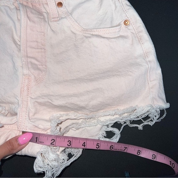 Levi’s 501 Women Size 25 Pale Pink Lemon Tag Button Fly Cut Off Jean Short - Picture 7 of 10